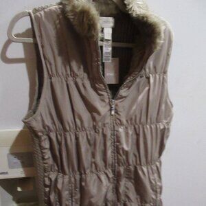 Chicos Tan Brown Faux Fur Zip Up Sleeveless Vest Size 1 S m  Puffer Pockets nwot
